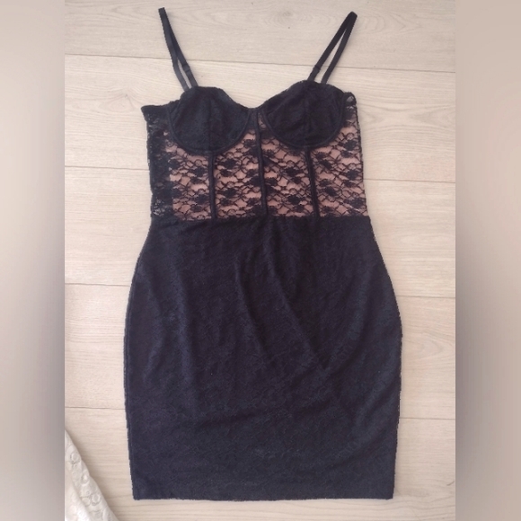HOLLISTER & H&M Summer Stretch LACE DRESS BUNDLE! Boustier & Halter X-Back!! - Picture 3 of 8